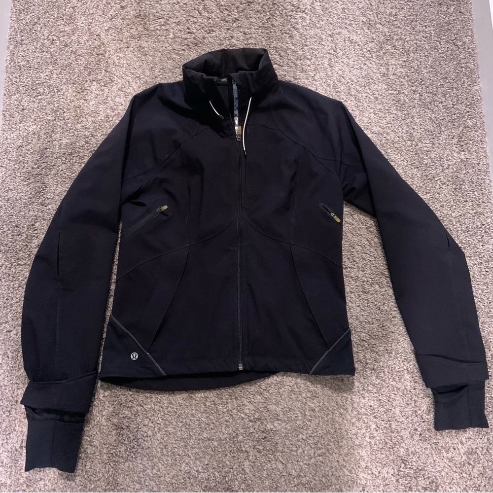 Lululemon Size 8 Rain and Running Jacket - Good condition